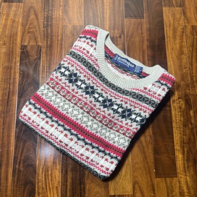 90s Scottish Isle Fair Isle knit sweater