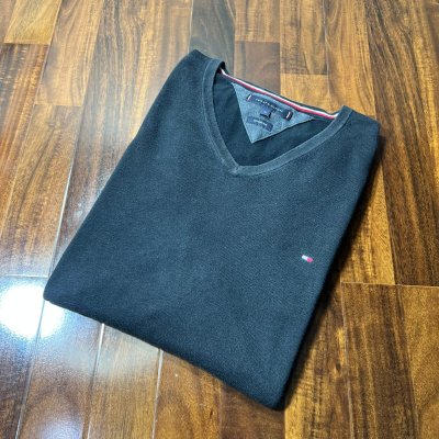 Tommy Hilfiger Black V-Neck Sweater Size XL
