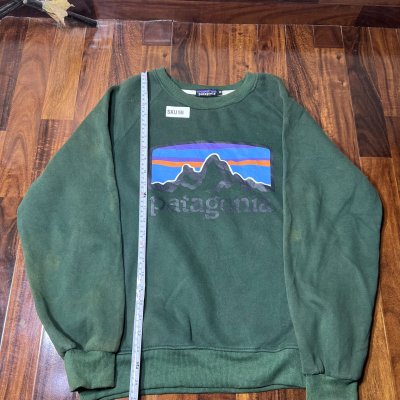 Patagonia Forest Green P-6 Logo Crew Neck Sweatshirt | 50cm P2P | Size M