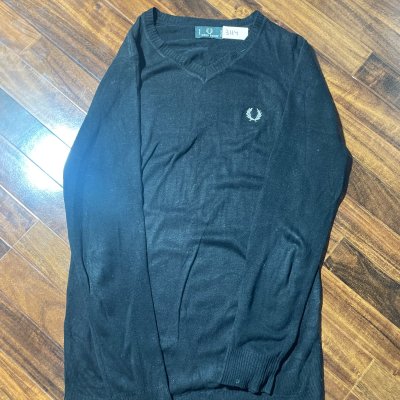 Fred Perry Sweater | 2000s V-Neck Knit Sweater Black Laurel Wreath |